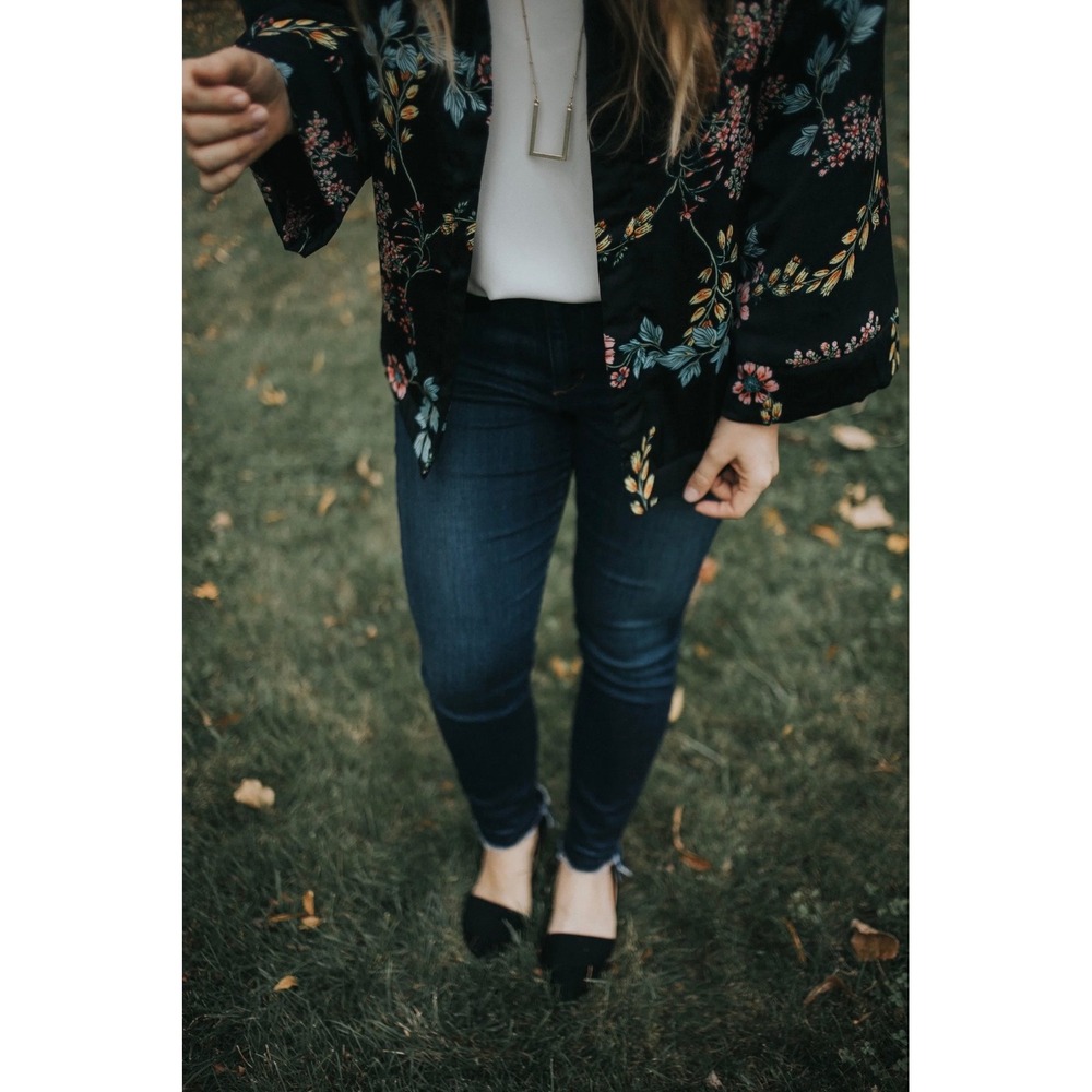 NWT Who What Wear Floral Kimono Jacket Black Satin Finish Plus Size 3X - Picture 3 of 11